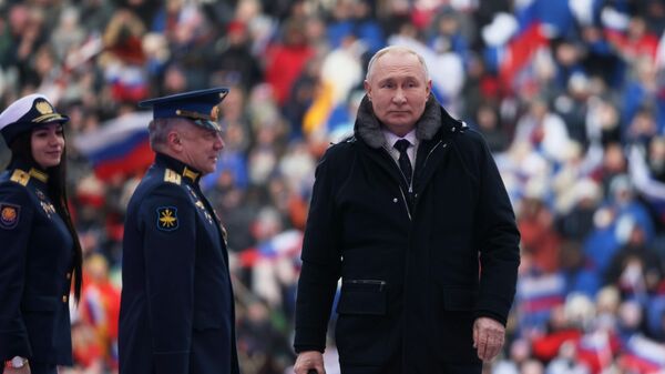 Президент России Владимир Путин на митинге-концерте Слава защитникам Отечества!