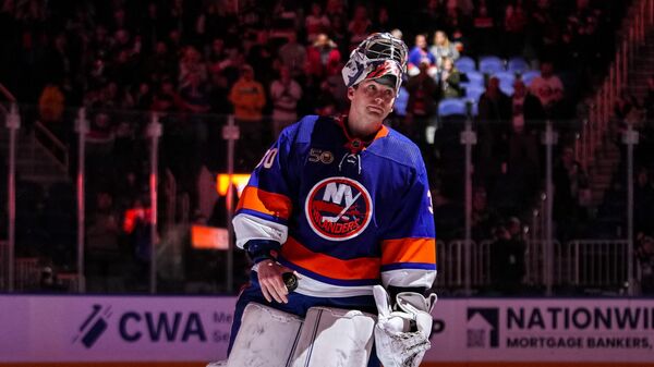 Российский вратарь Нью-Йорк Айлендерс Илья Сорокин после матча НХЛ