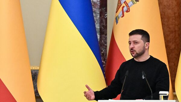 Президент Украины Владимир Зеленский во время совместной пресс-конференции с премьер-министром Испании в Киеве