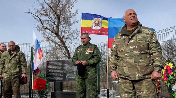 Церемония открытия памятника бойцам, погибшим при штурме города Счастье