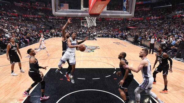 Игровой момент в матче НБА Лос-Анджелес Клипперс - Сакраменто Кингз