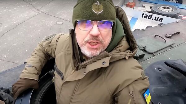Министр обороны Украины Резников из танка Leopard
