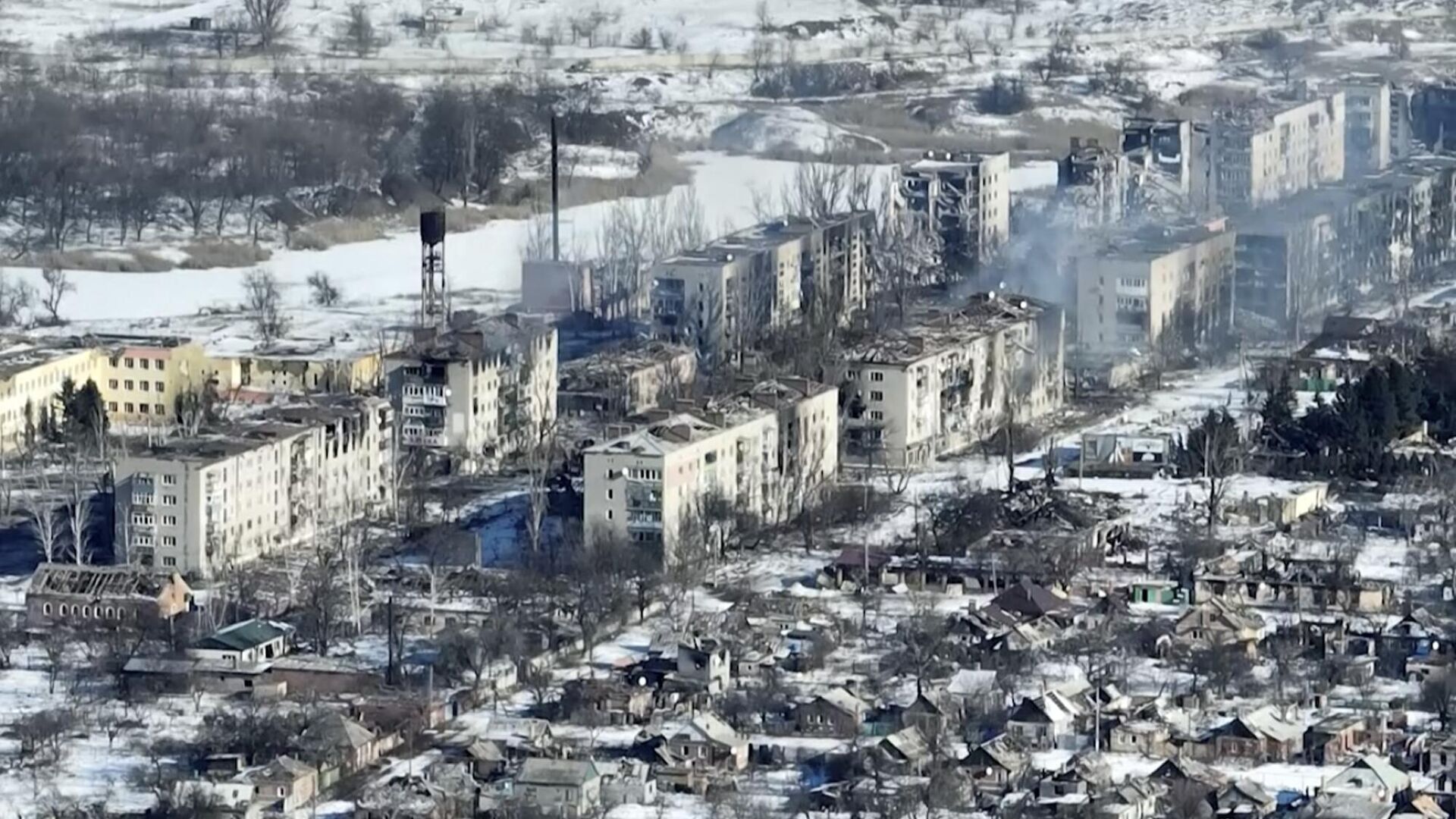 Появилось видео полыхающего от снарядов Артёмовска