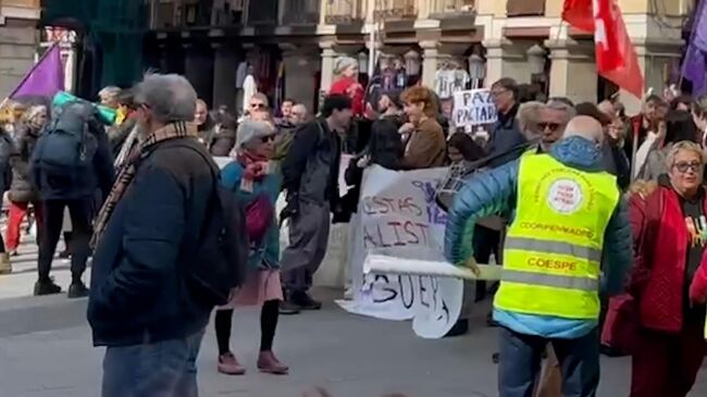 Митинг в Мадриде против НАТО и поставок оружия Украине