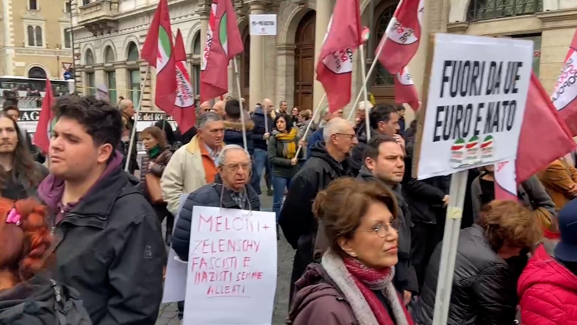 Митинг в Риме против отправок вооружения на Украину - РИА Новости, 1920, 26.02.2023