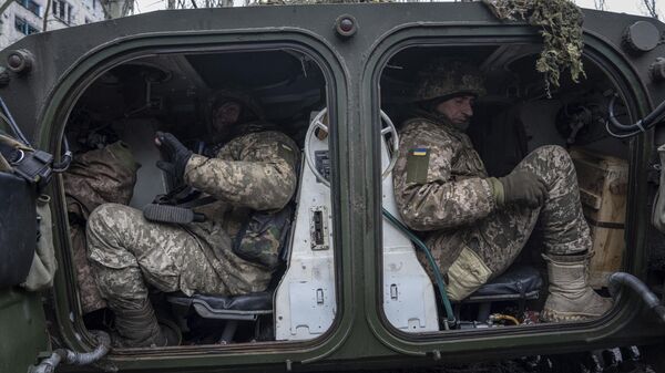 Украинские солдаты на БМП