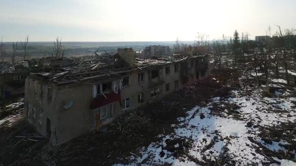 Жилые дома, разрушенные в результате обстрелов в Артемовске