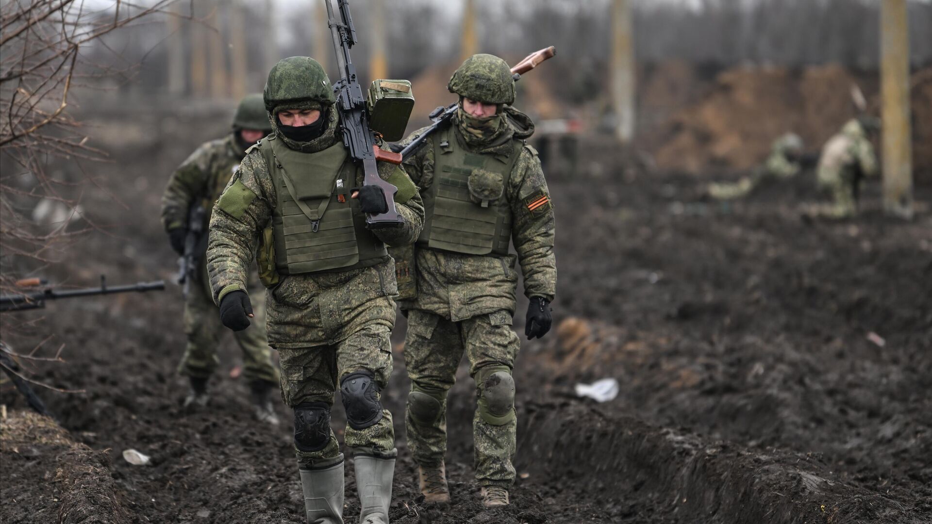 Морские пехотинцы Черноморского флота РФ на позициях в зоне СВО - РИА Новости, 1920, 27.02.2023