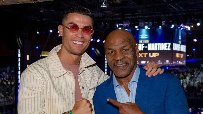 Криштиану Роналду и Майк Тайсон Криштиану Роналду и Майк Тайсон