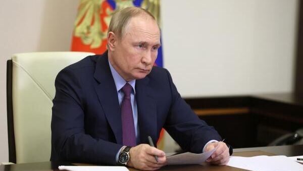 LIVE: Путин на заседании коллегии ФСБ