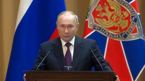 Путин о неонацизме: сейчас попытки активизировать эту мразь на нашей земле наиболее активные