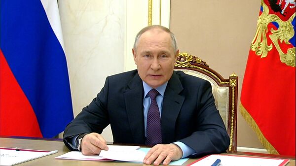 Путин поздравляет москвичей и жителей Подмосковья с запуском БКЛ