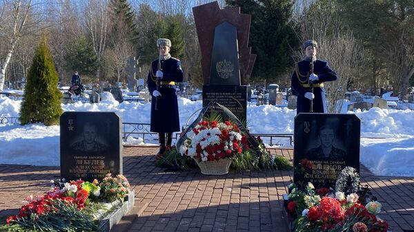 Памятные мероприятия в честь годовщины подвига десантников 6-й роты в Пскове