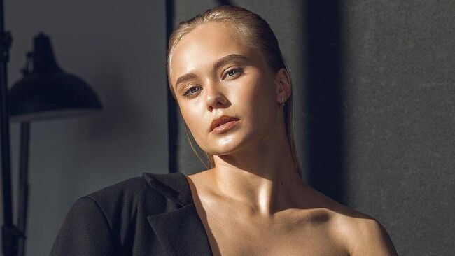 Ангелина Мельникова 