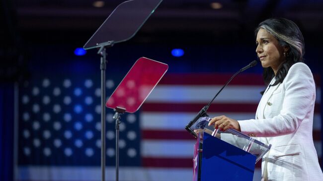 Выступление экс-кандидата в президенты США Тулси Габбард на ежегодном съезде американских консерваторов в столичном округе Колумбия
