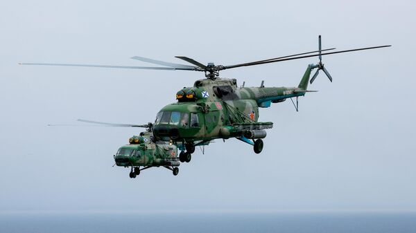Многоцелевые вертолеты Ми-8 на генеральной репетиции военного парада ко Дню Победы в Калининграде