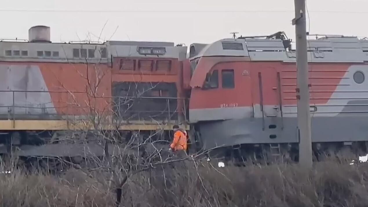 На месте столкновения электровоза и тепловоза на станции Находка-Восточная в Приморье - РИА Новости, 1920, 06.03.2023