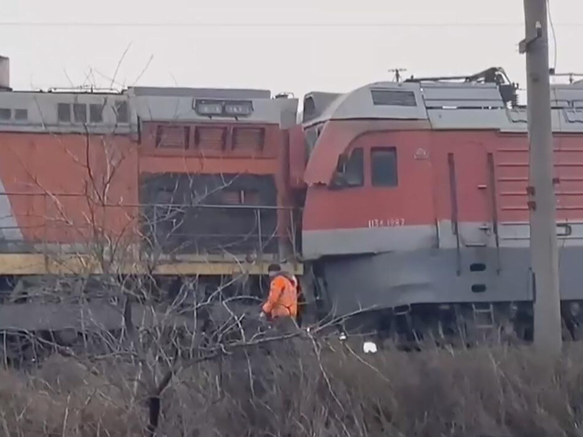 В Приморье поезд столкнулся с электровозом - РИА Новости, 06.03.2023