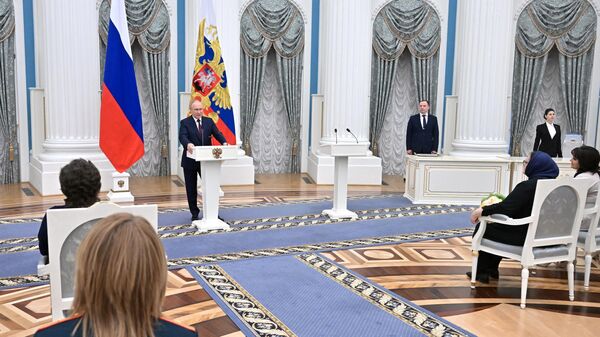 Президент РФ Владимир Путин на церемонии вручения государственных наград
