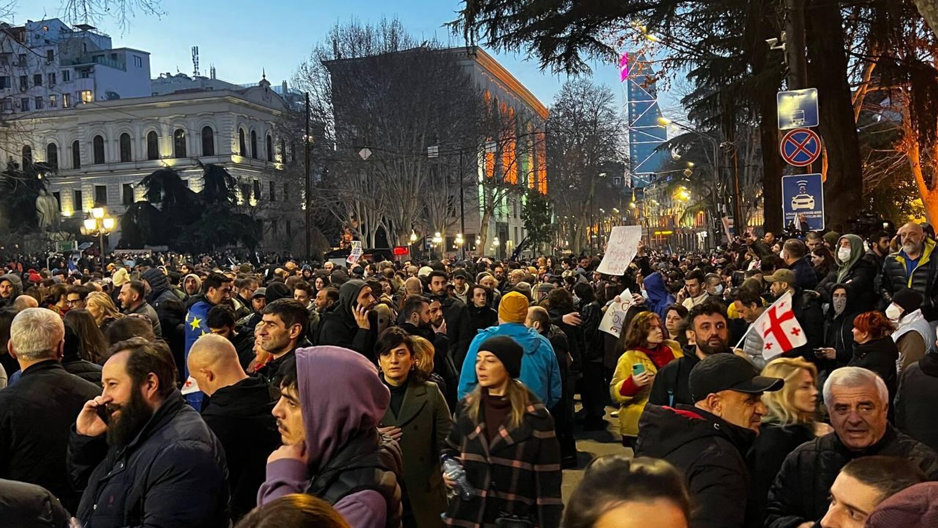 В Тбилиси проходит масштабная акция протеста - РИА Новости, 1920, 09.03.2023
