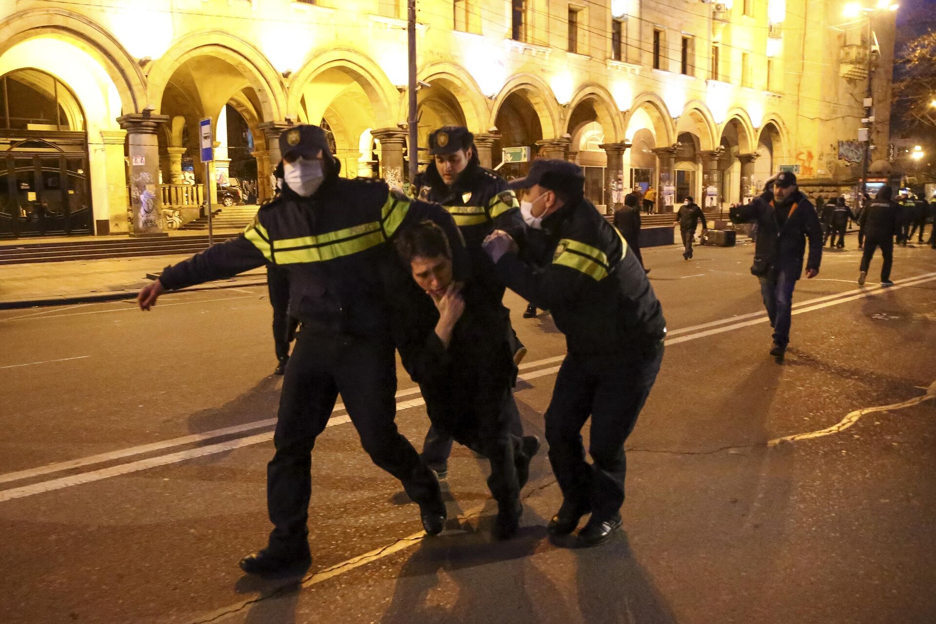 Протест возле здания парламента Грузии в Тбилиси, 8 марта 2023 года - РИА Новости, 1920, 10.03.2023