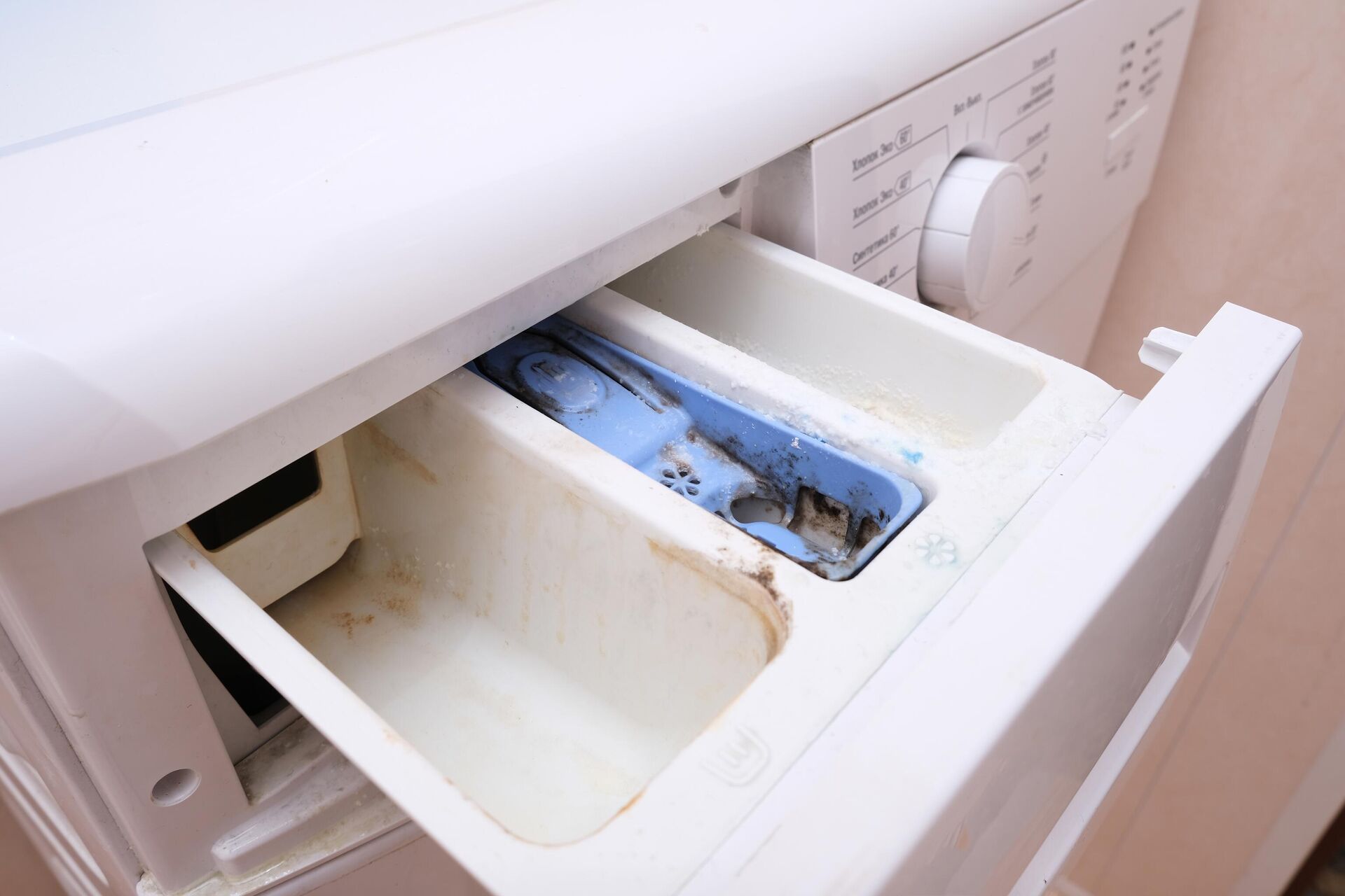 Как чистить стиральную машину автомат. Лоток стиральной машины машины Индезит. Лоток для порошка в стиральной машине Whirlpool. LG f1091ld отсек для порошка. Машинка стиральная Канди лоток для порошка.