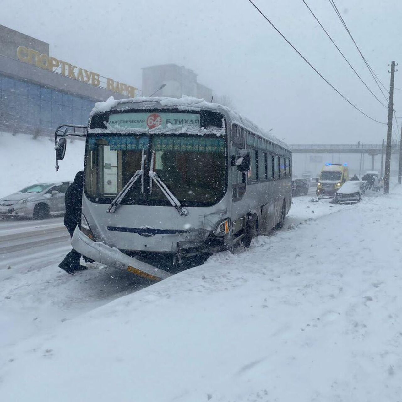 Число пострадавших в ДТП в Саратовской области выросло до 15 человек - РИА  Новости, 12.03.2023