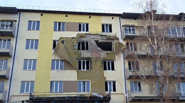 Последствия обстрела микрорайона Сокол в городе Новая Каховка