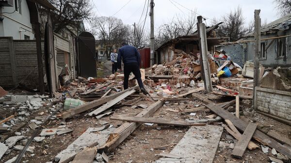 Дома и постройки, поврежденные в результате обстрела Донецка со стороны ВСУ