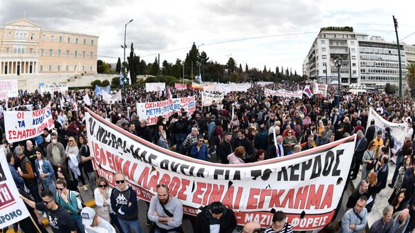 Митинг на площади Синтагма в Афинах