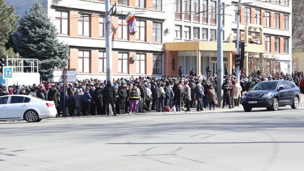 Участники акции протеста оппозиции в центре Кишинева