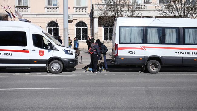 Автомобили войск карабинеров Республики Молдавия