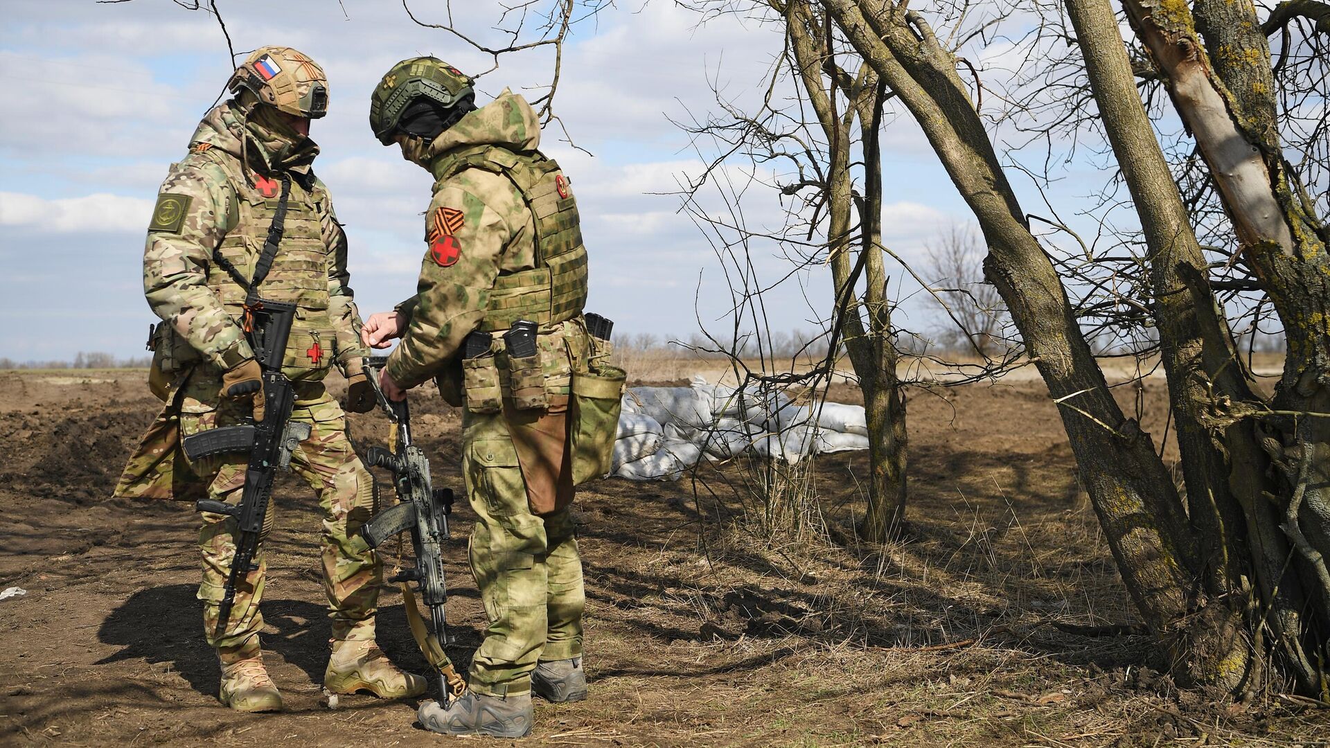 Морские пехотинцы Черноморского флота РФ на позициях в зоне проведения спецоперации - РИА Новости, 1920, 15.04.2023