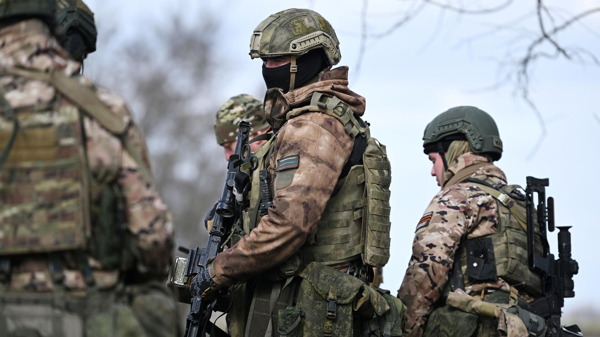 Российские военные на позициях в зоне проведения спецоперации - РИА Новости, 1920, 10.07.2023