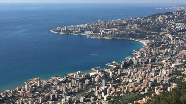 Ливан, вид на город Джуния с горы Хариса