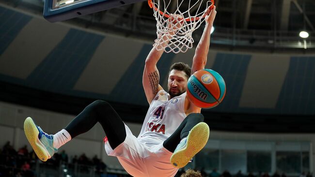 Баскетболист ЦСКА Никита Курбанов