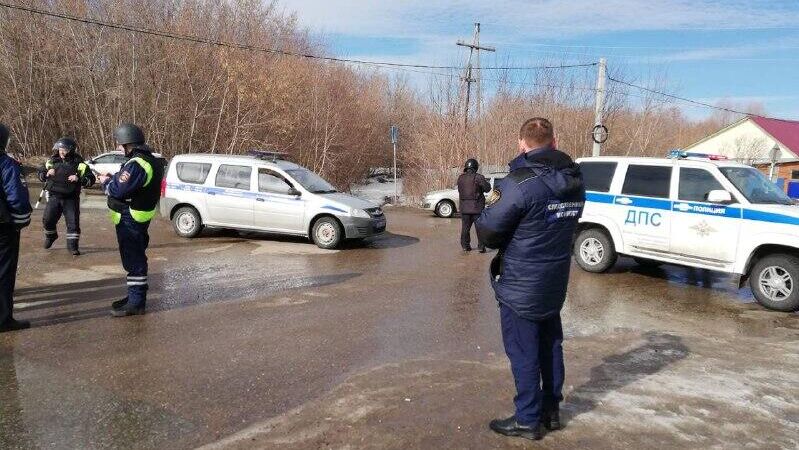 На месте стрельбы из окна жилого дома в городе Вятские Поляны - РИА Новости, 1920, 15.03.2023