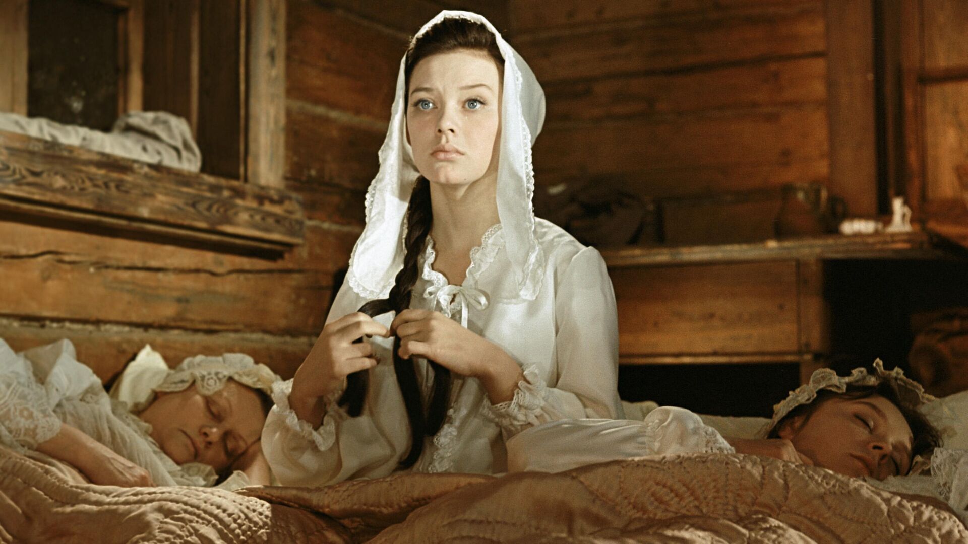 Людмила Савельева в роли Наташи Ростовой в фильме Война и мир Людмила Савельева в роли Наташи Ростовой в фильме Война и мир - РИА Новости, 1920, 10.06.2025