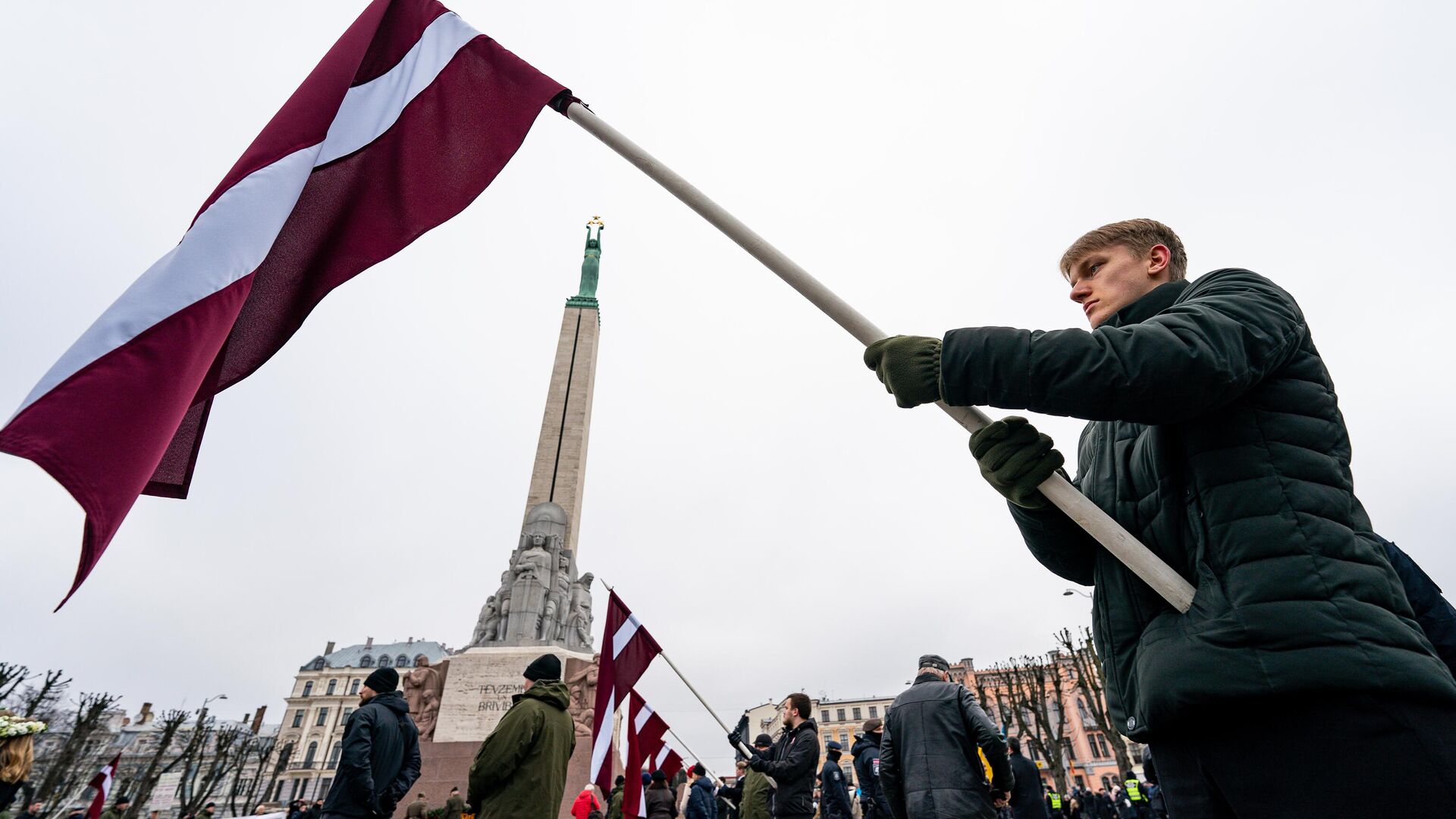 Участник мероприятия, посвященного памяти Латышского добровольческого легиона СС - РИА Новости, 1920, 16.03.2023