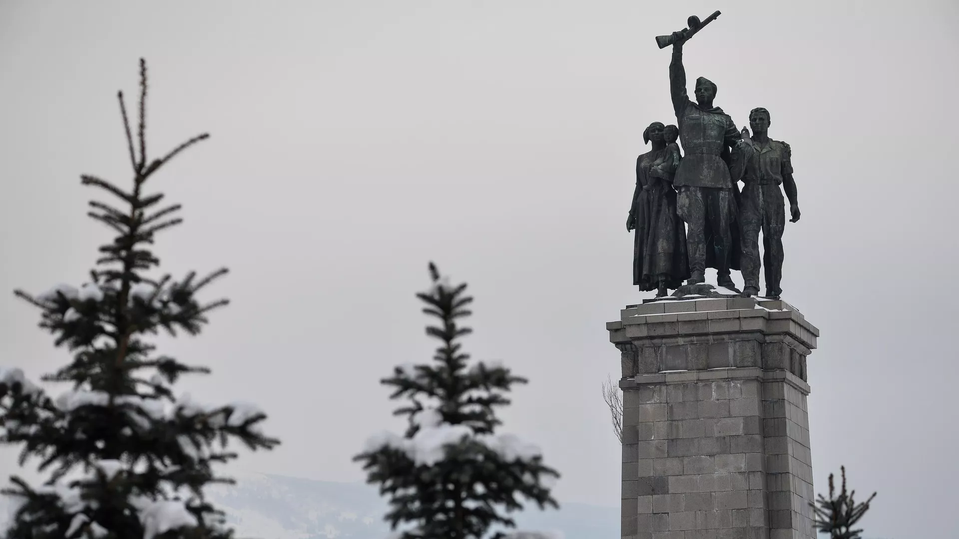 Памятник Советской армии в честь советских воинов-освободителей в Софии - РИА Новости