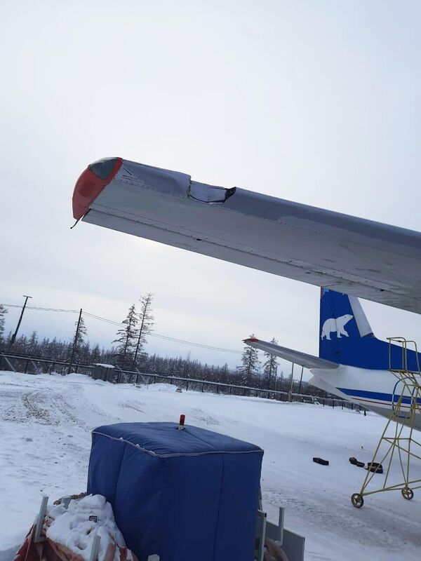 Самолет Ан-24 в Якутии столкнулся с опорой ЛЭП Самолет Ан-24 в Якутии столкнулся с опорой ЛЭП