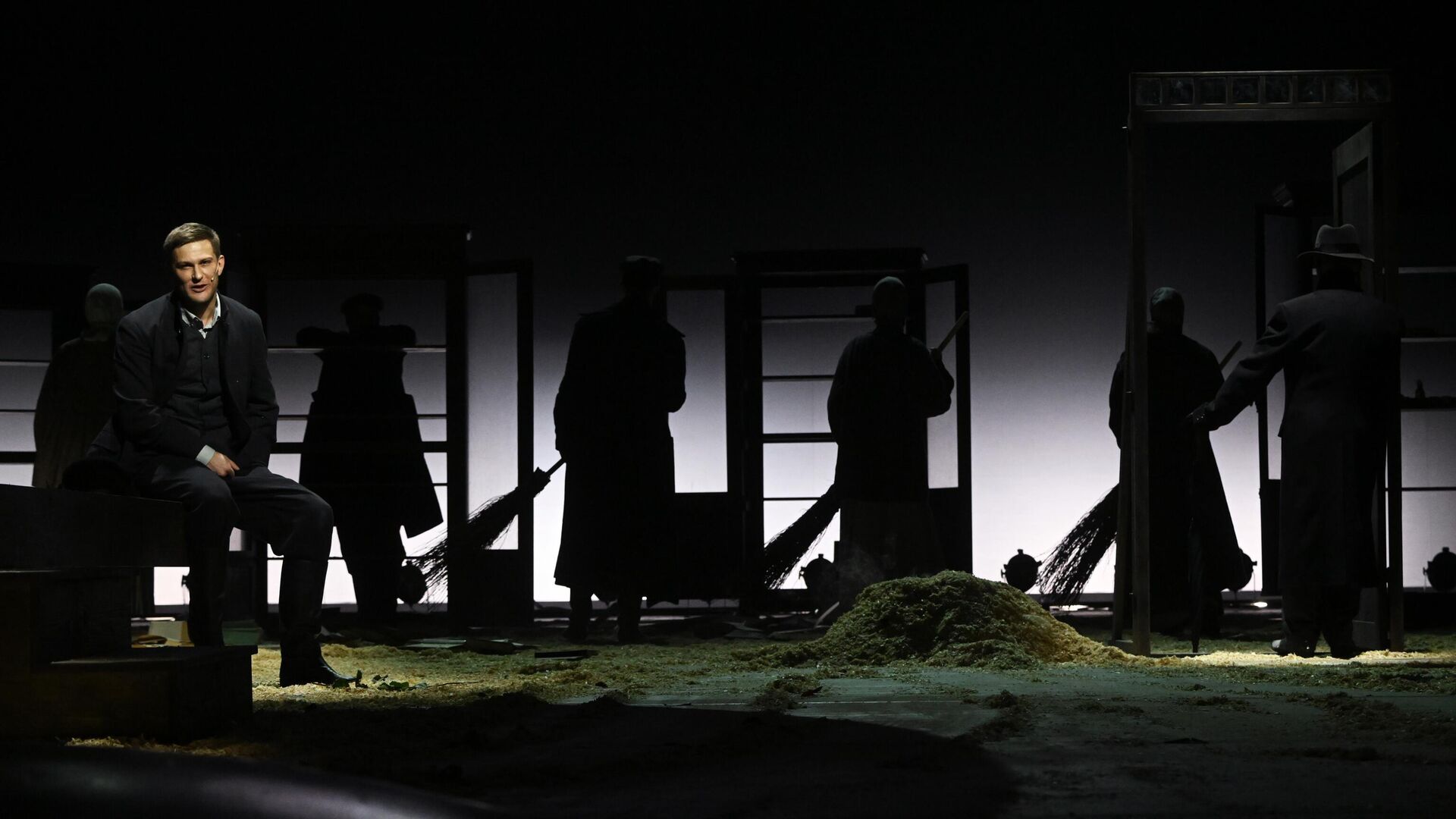 Сцена из спектакля Дядя Ваня в МХТ им. А.П. Чехова - РИА Новости, 1920, 28.07.2023