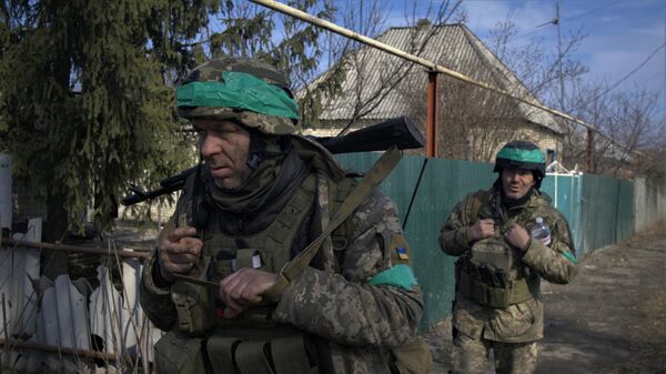 Украинские солдаты в городе Часов Яр
