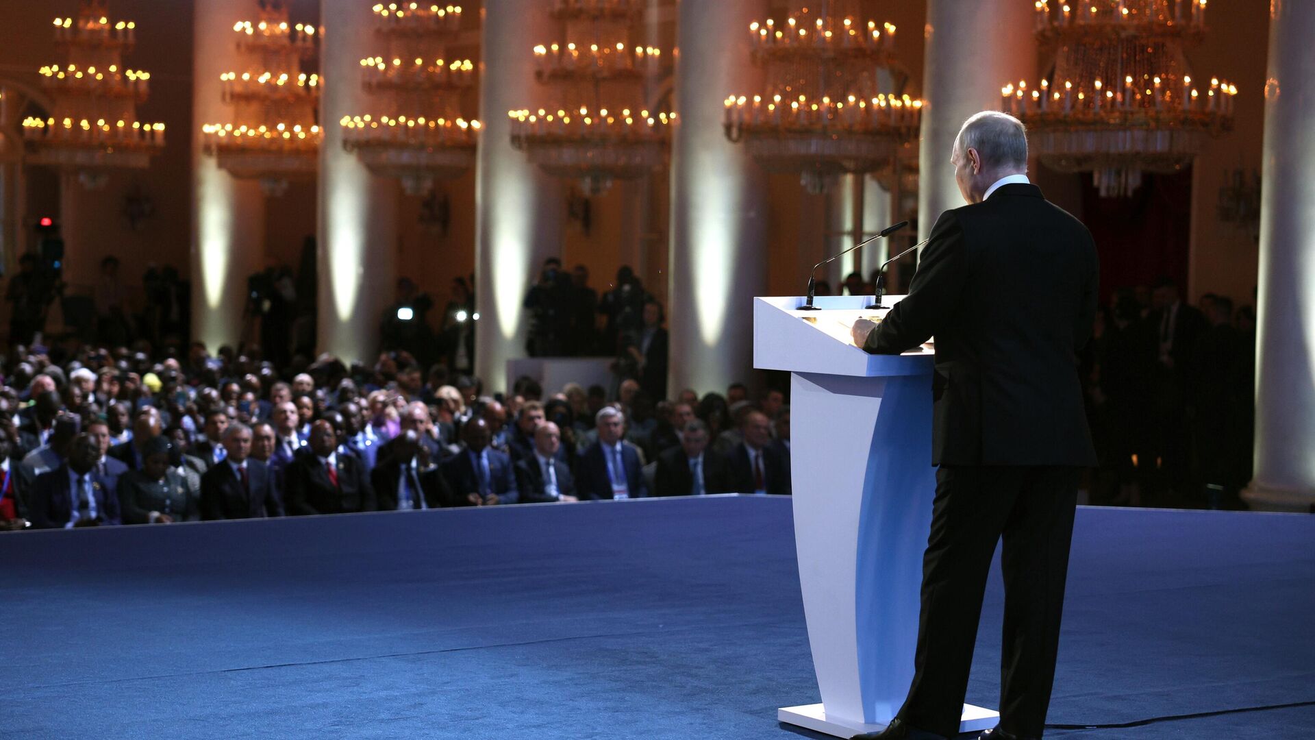 Президент РФ Владимир Путин выступает на международной парламентской конференции Россия - Африка в многополярном мире - РИА Новости, 1920, 20.03.2023