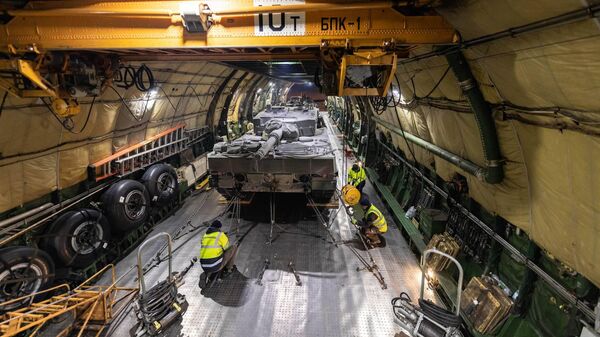Транспортировка норвежских танков Leopard 2, предназначенных для Украины