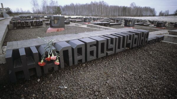 Белорусская ССР, мемориальный комплекс Хатынь, 1985 год, Кладбище деревень, символизирующее 186 невозрожденных белорусских деревень, сожженных немецкими оккупантами вместе с жителями