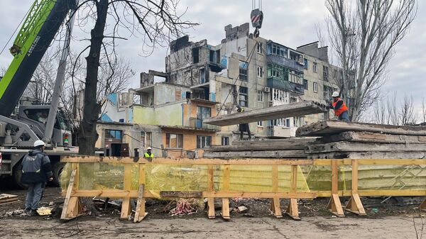Более десятка объектов в ДНР восстановят липецкие строители в 2023 году