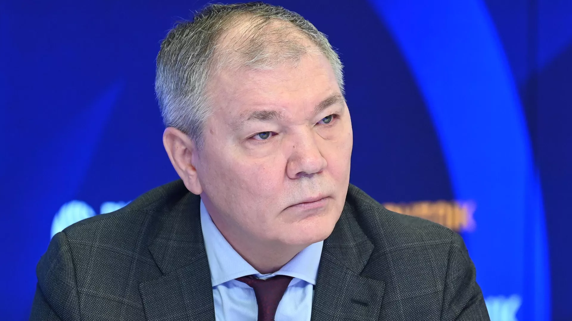 Председатель Комитета Государственной Думы Российской Федерации по делам Содружества Независимых Государств, евразийской интеграции и связям с соотечественниками Леонид Калашников во время пресс-конференции по итогам работы Второй международной парламентской конференции Россия — Африка в многополярном мире - РИА Новости, 1920, 21.03.2023