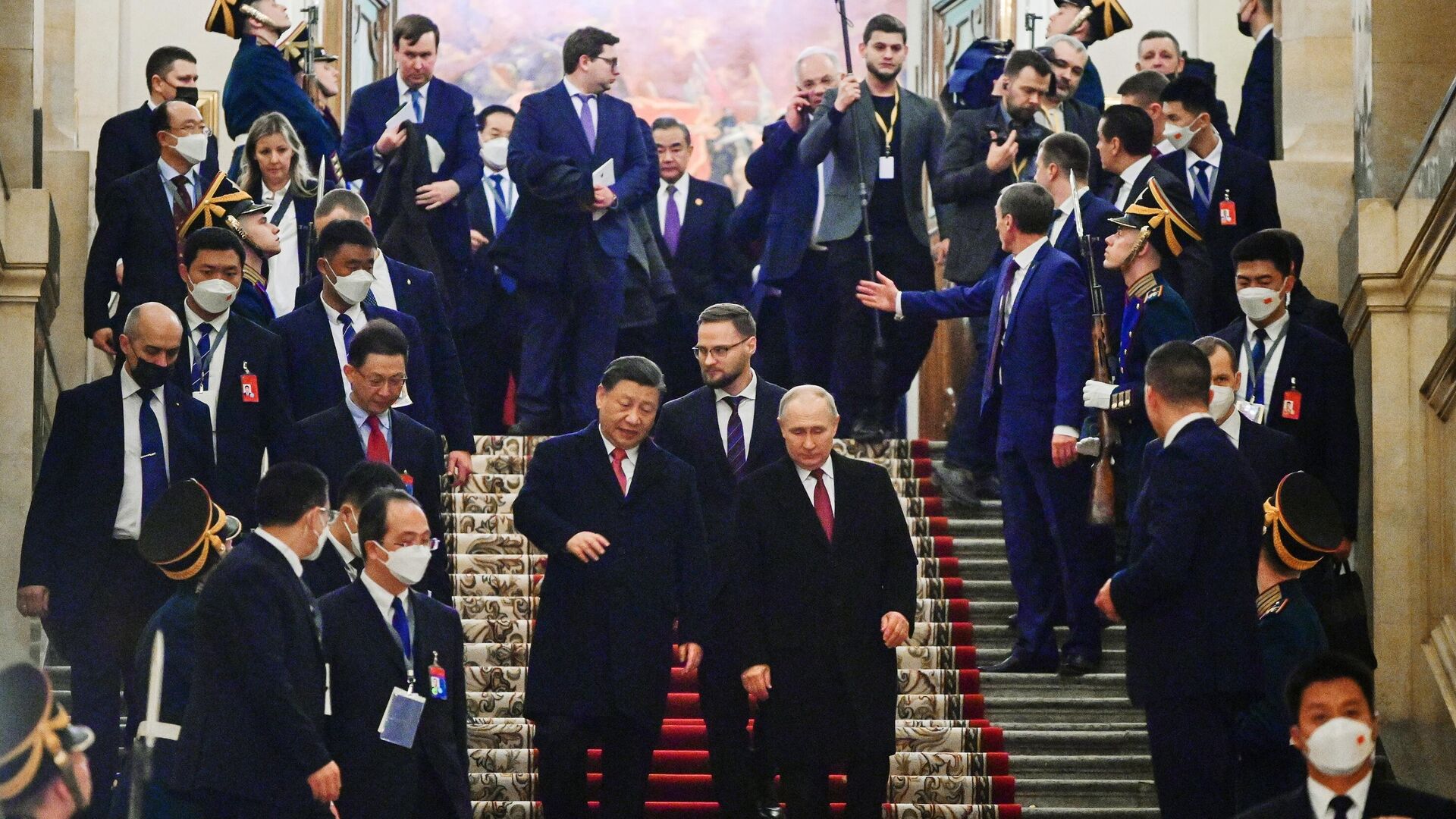 Президент России Владимир Путин и председатель КНР Си Цзиньпин после окончания российско-китайских переговоров в Москве - РИА Новости, 1920, 26.03.2023