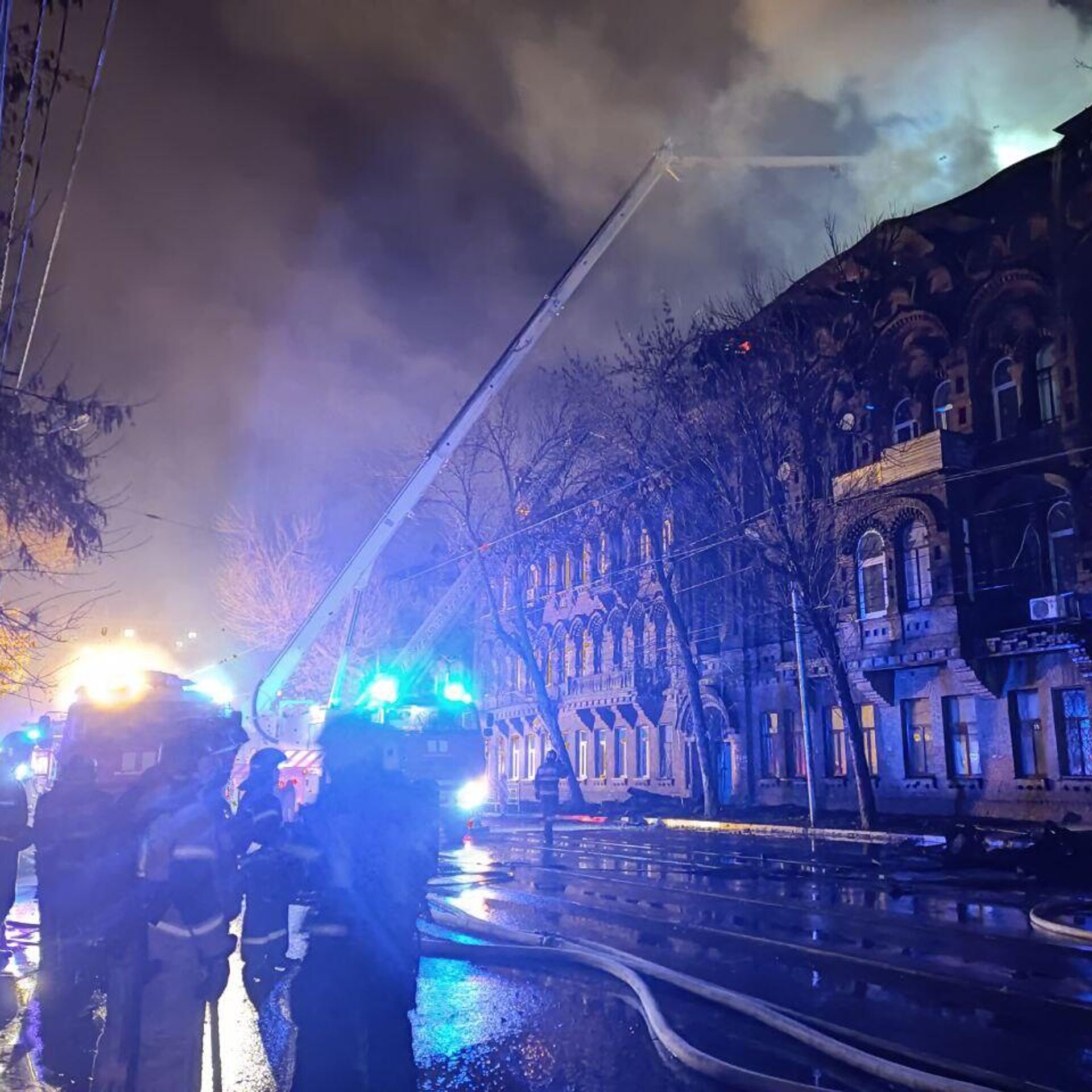 В Самаре загорелось здание доходного дома Челышева - РИА Новости, 23.03.2023